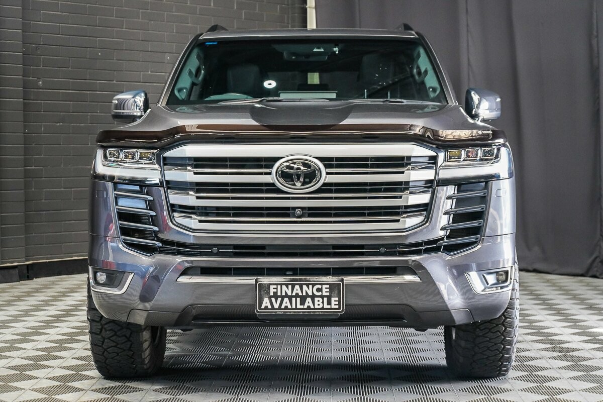 Toyota Landcruiser image 3