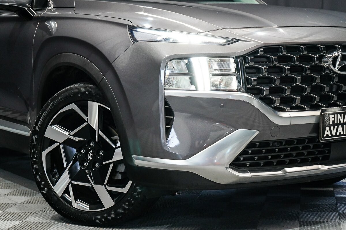 Hyundai Santa Fe image 2