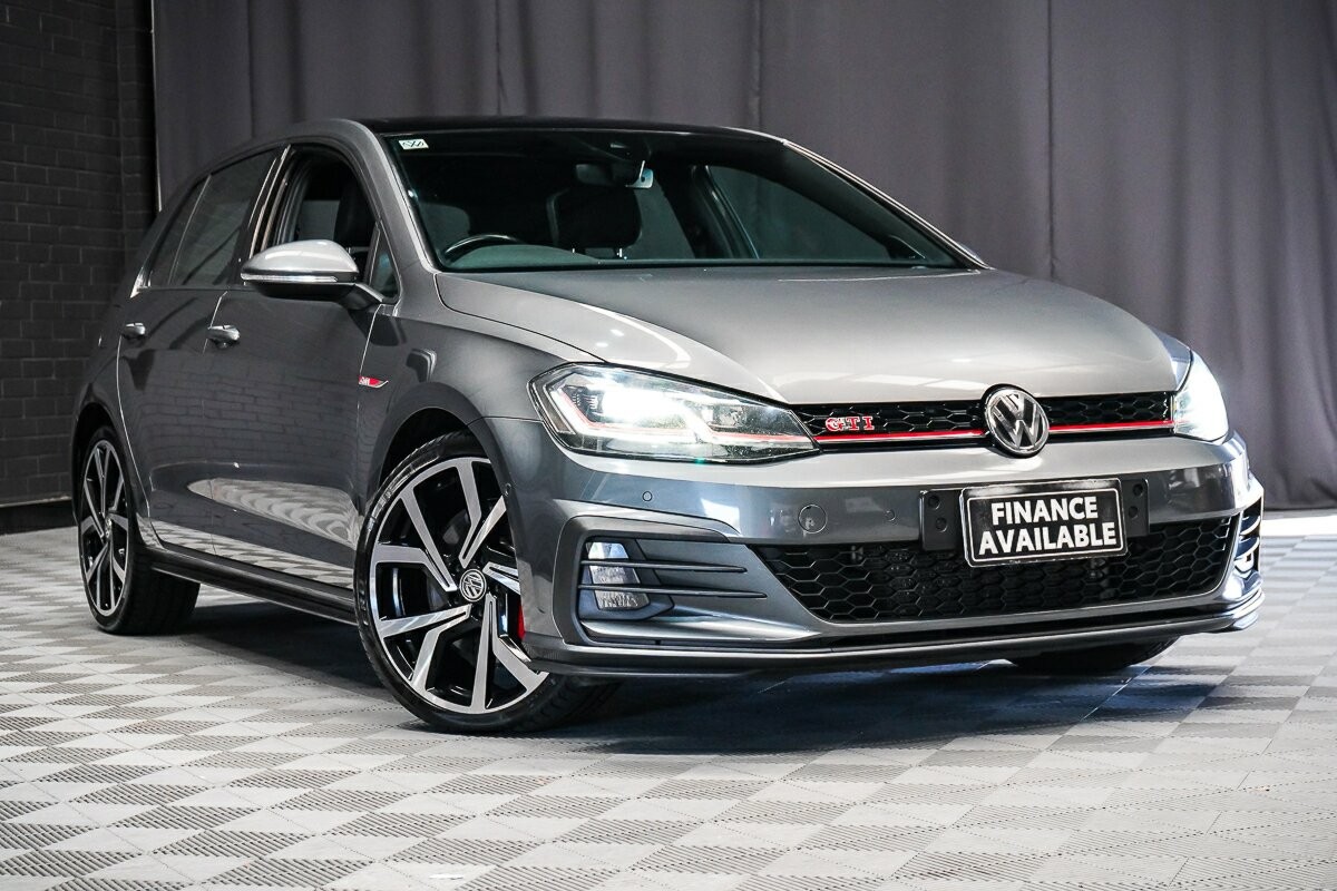 Volkswagen Golf image 1