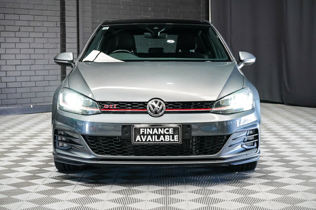 Volkswagen Golf image 3