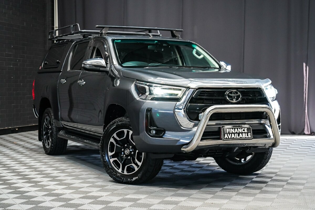 Toyota Hilux image 1