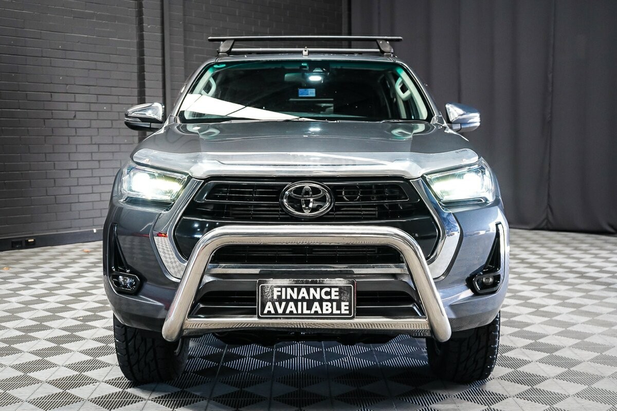 Toyota Hilux image 3