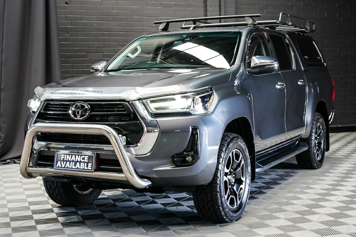 Toyota Hilux image 4