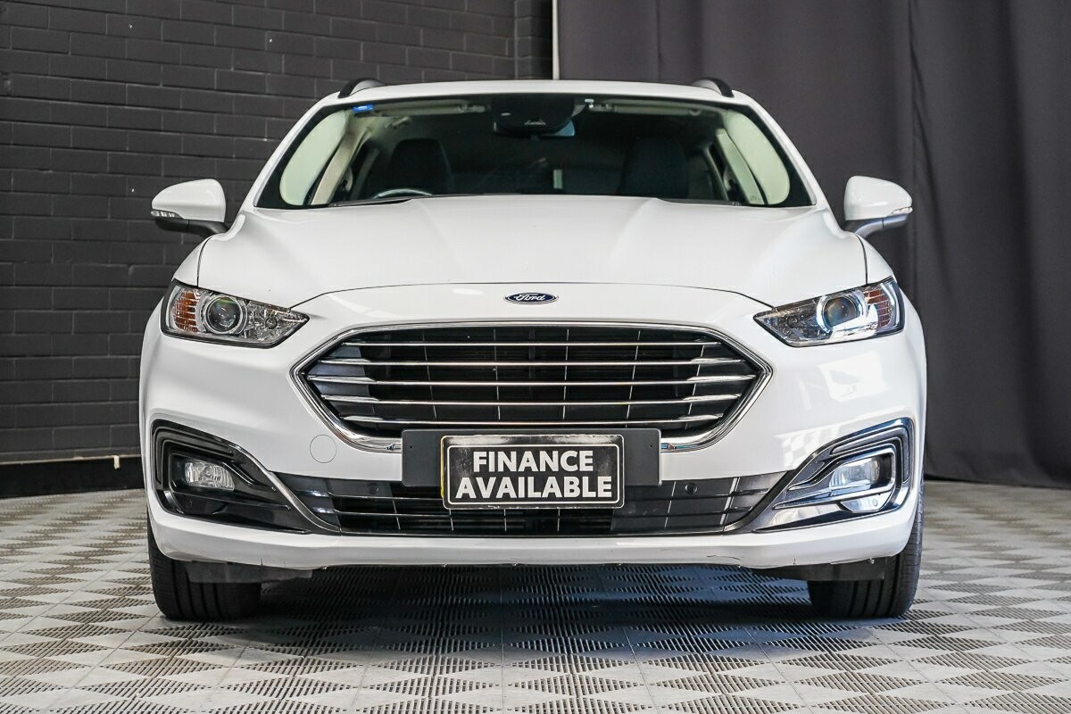 Ford Mondeo image 3
