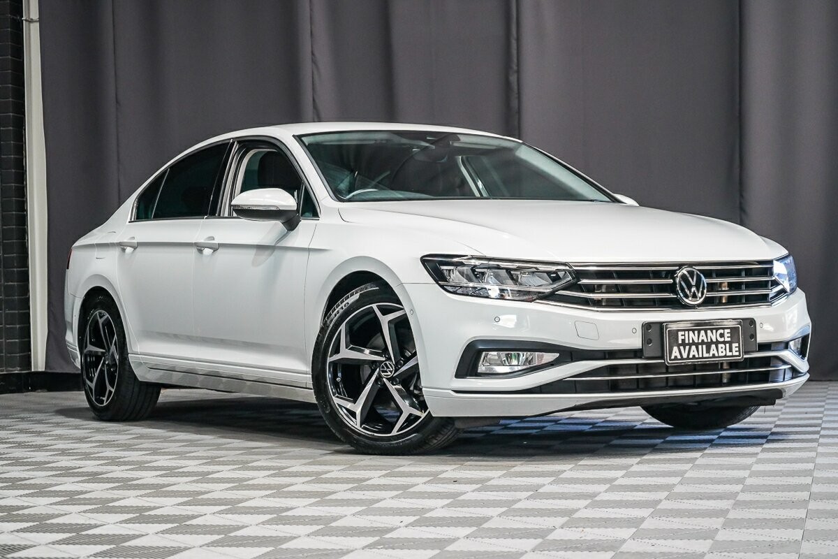 Volkswagen Passat image 1