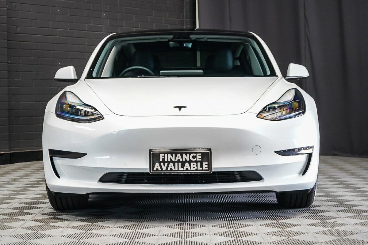 Tesla Model 3 image 3