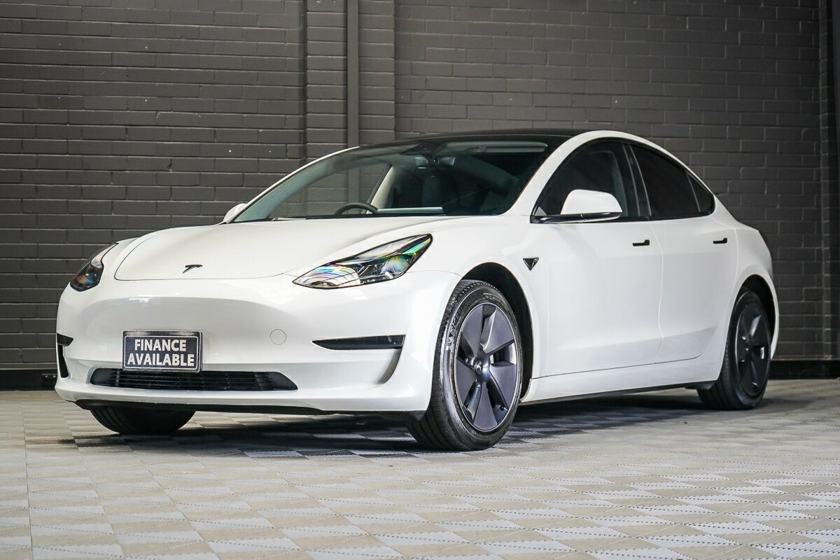 Tesla Model 3 image 4