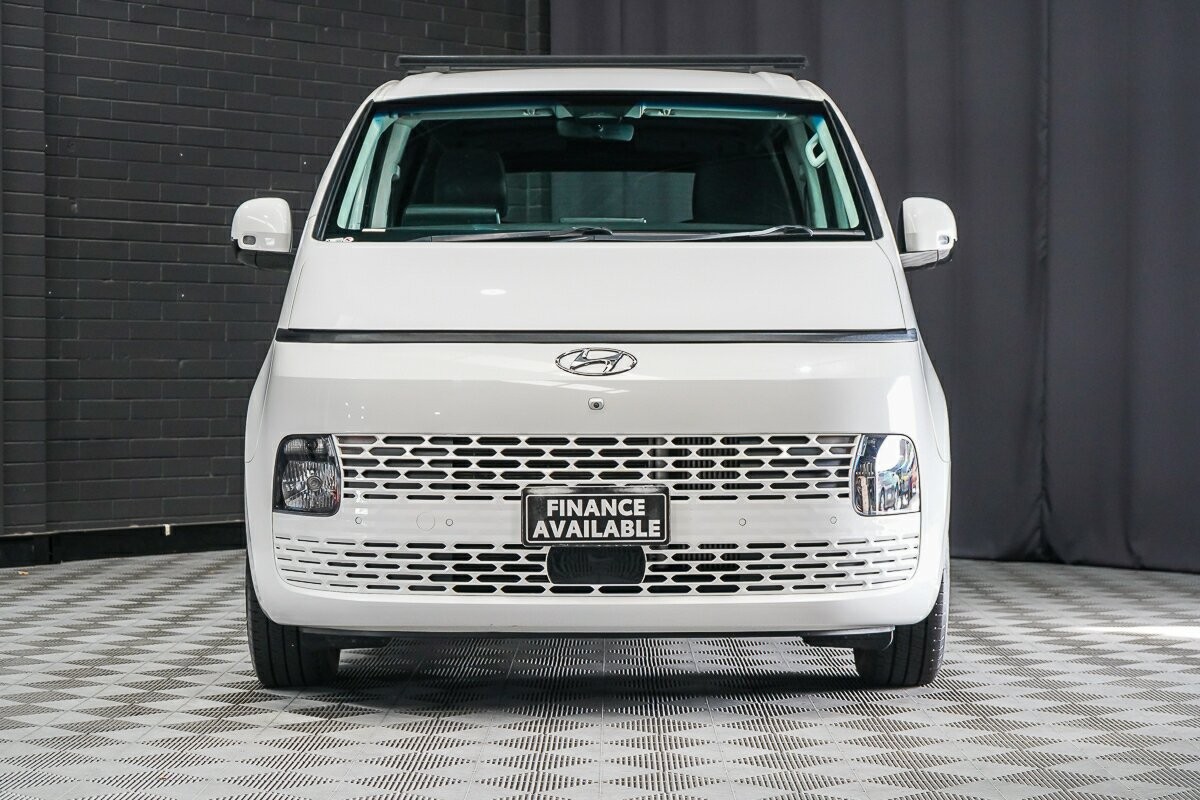 Hyundai Staria Load image 3
