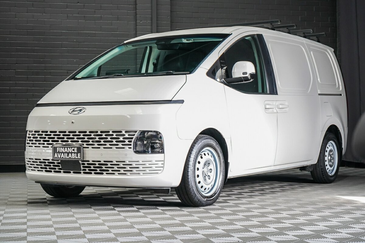 Hyundai Staria Load image 4
