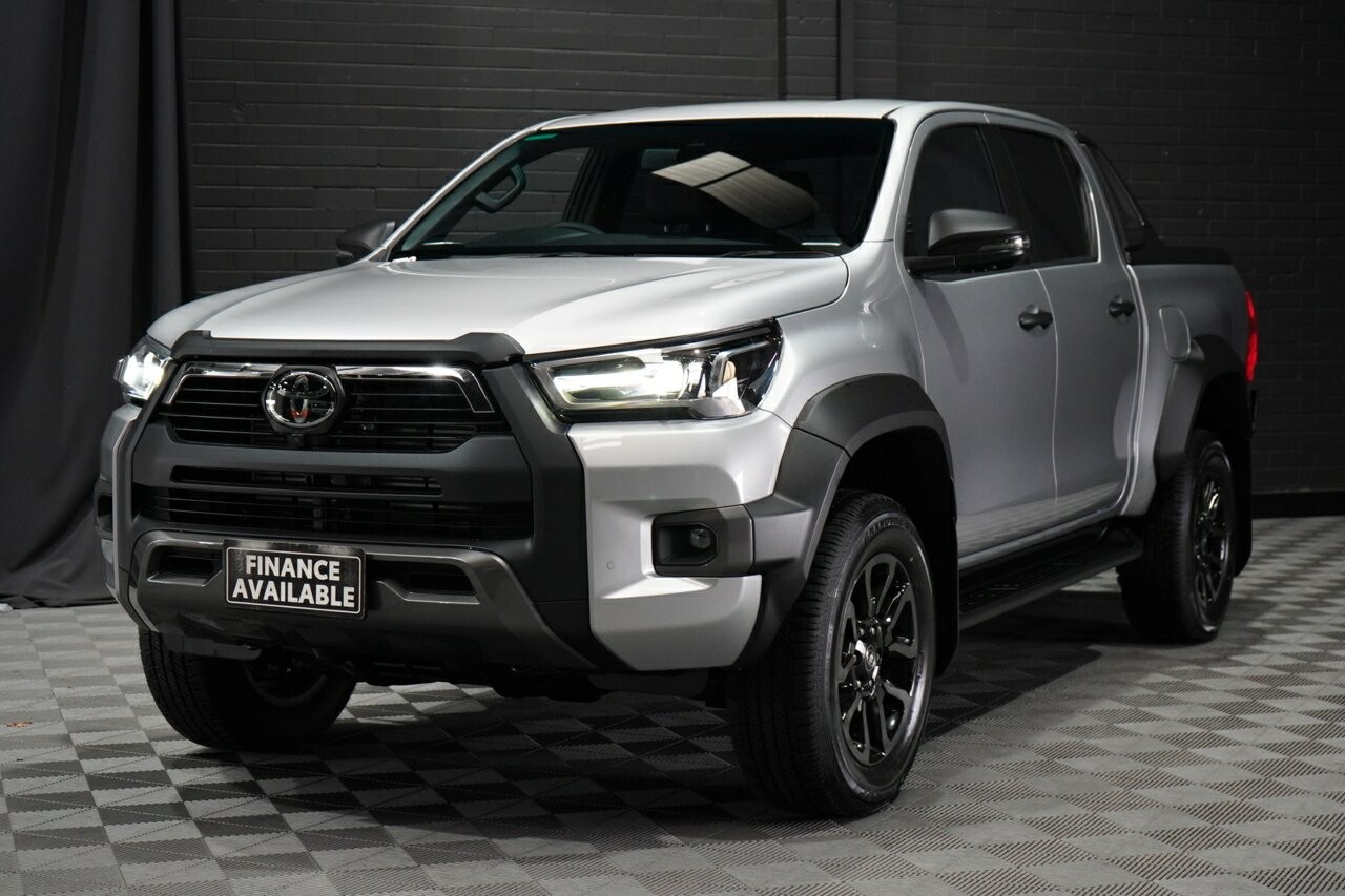 Toyota Hilux image 4