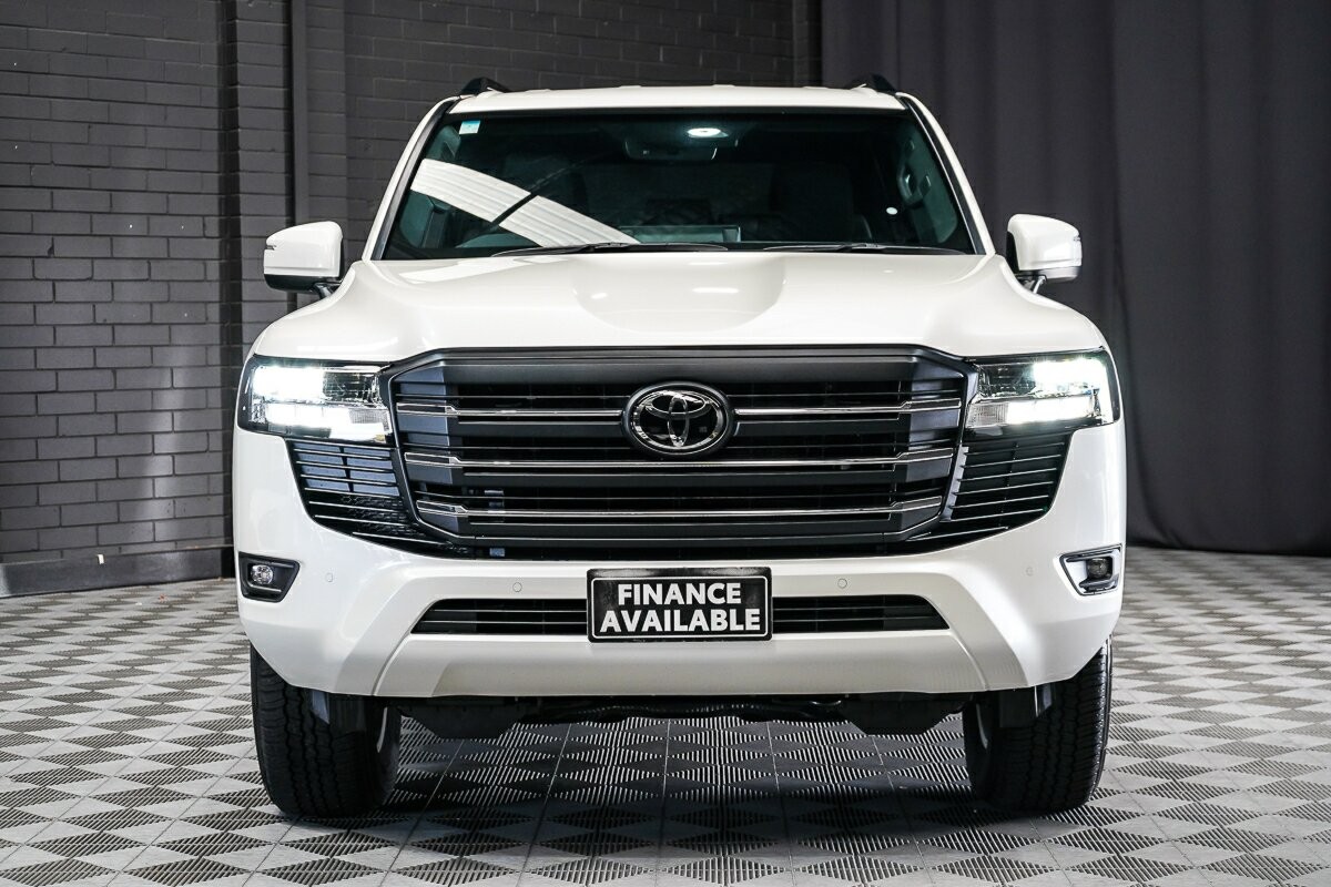 Toyota Landcruiser image 3