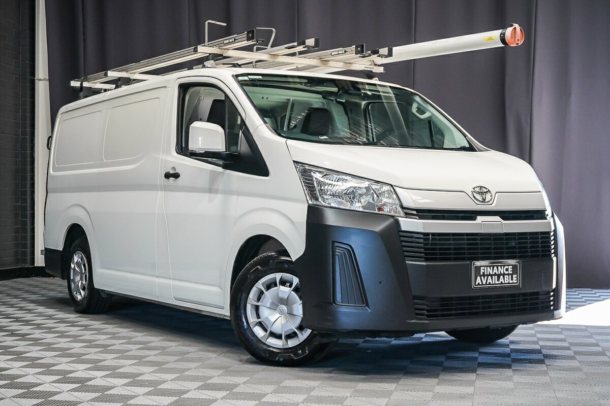 Toyota Hiace image 1