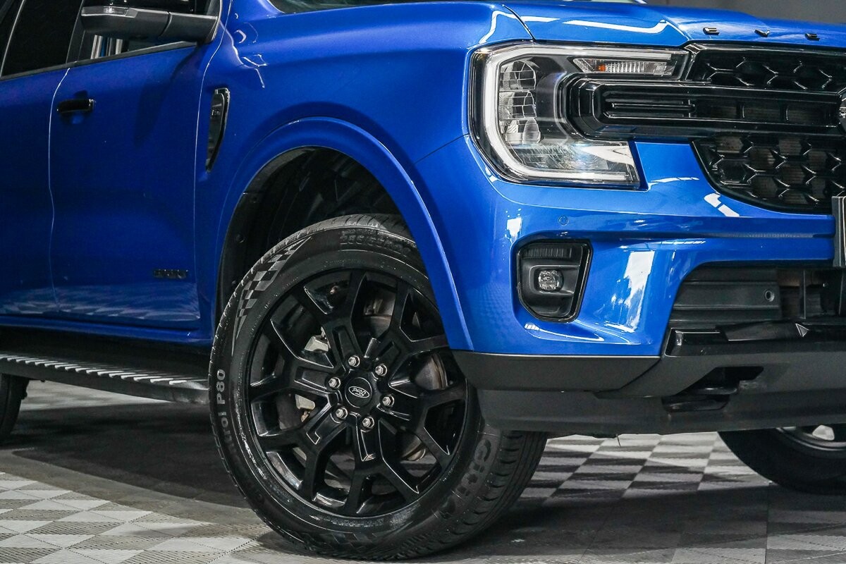 Ford Everest image 2