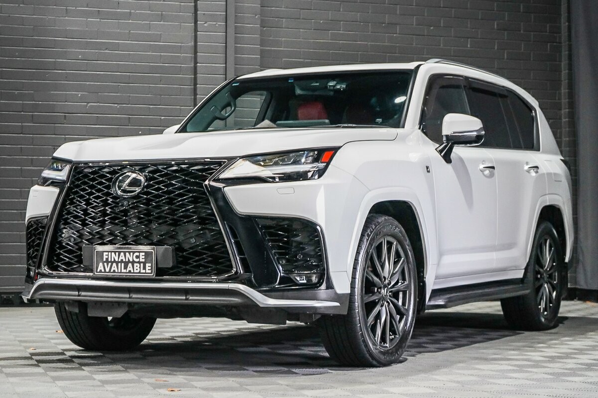 Lexus Lx image 4