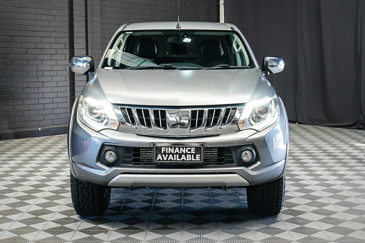 Mitsubishi Triton image 3