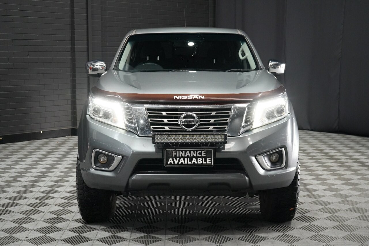 Nissan Navara image 3