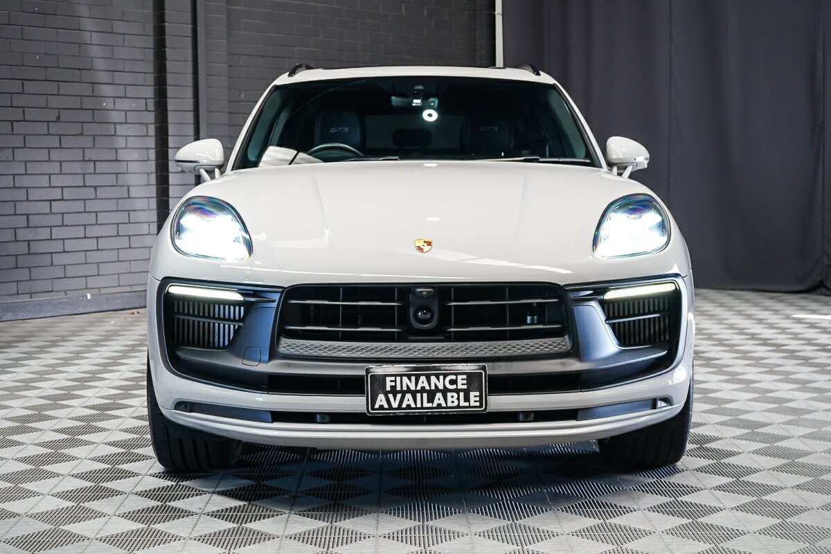 Porsche Macan image 3