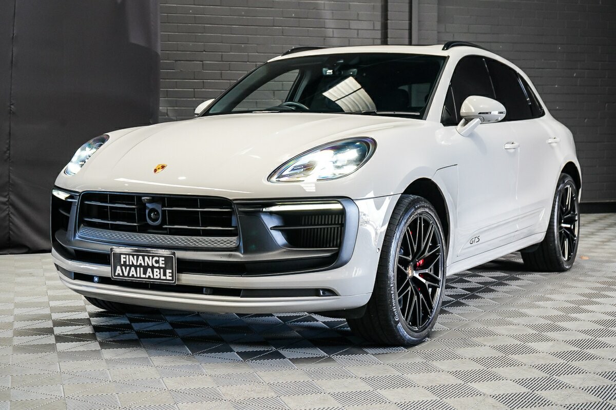 Porsche Macan image 4