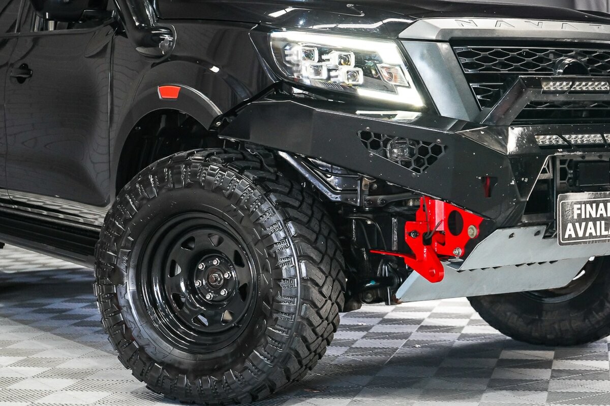 Nissan Navara image 2
