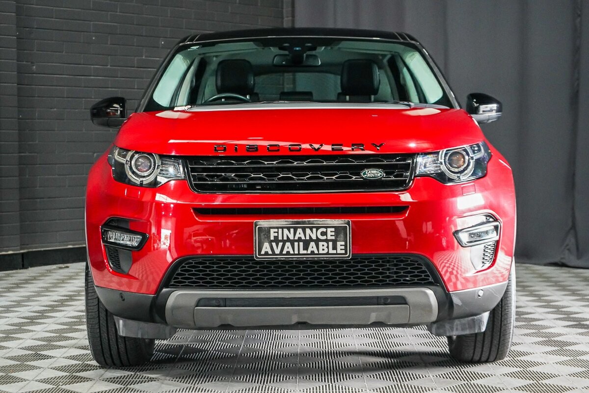 Land Rover Discovery Sport image 3