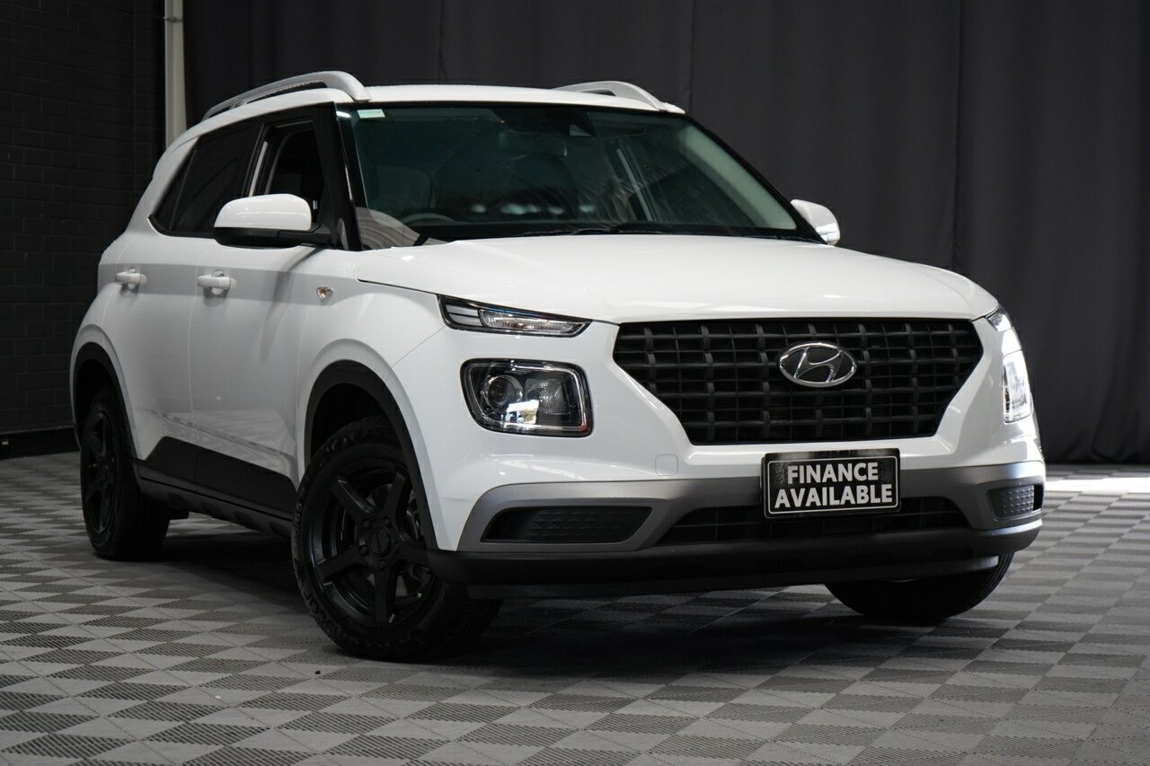 Hyundai Venue image 1