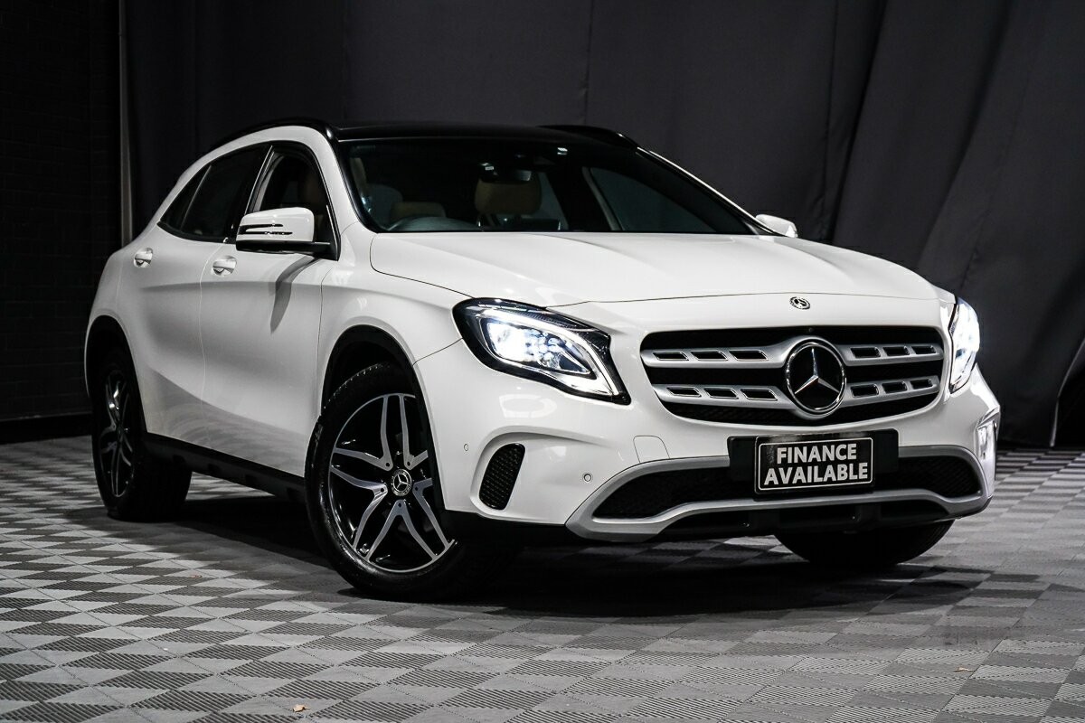 Mercedes Benz Gla-class image 1