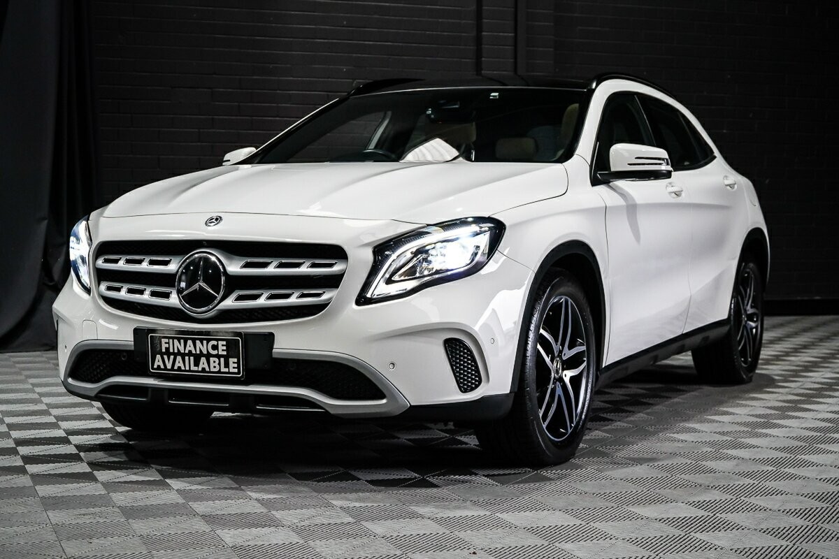 Mercedes Benz Gla-class image 4