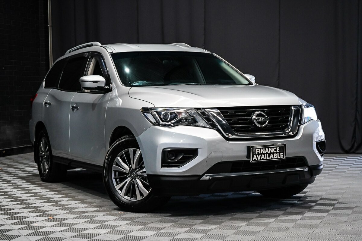 Nissan Pathfinder image 1