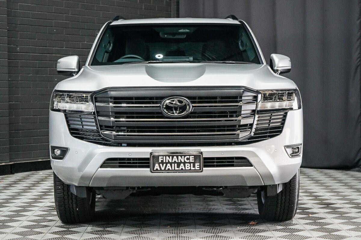 Toyota Landcruiser image 3