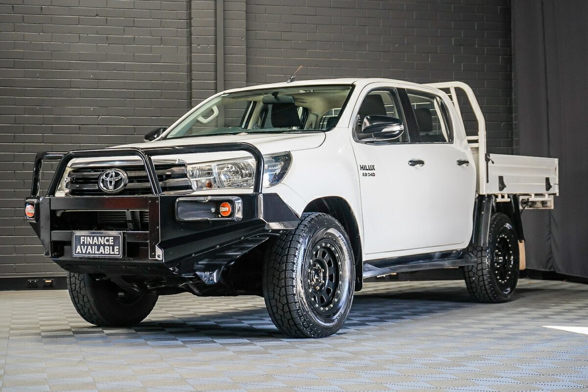 Toyota Hilux image 4