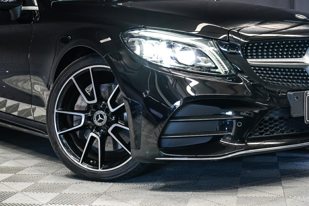 Mercedes Benz C-class image 2