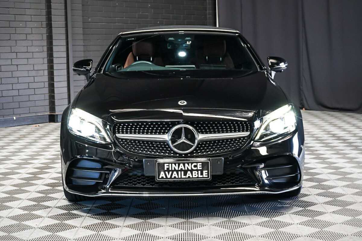 Mercedes Benz C-class image 3