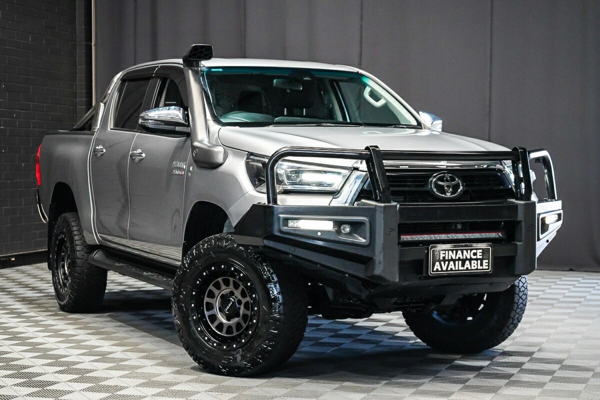Toyota Hilux image 1
