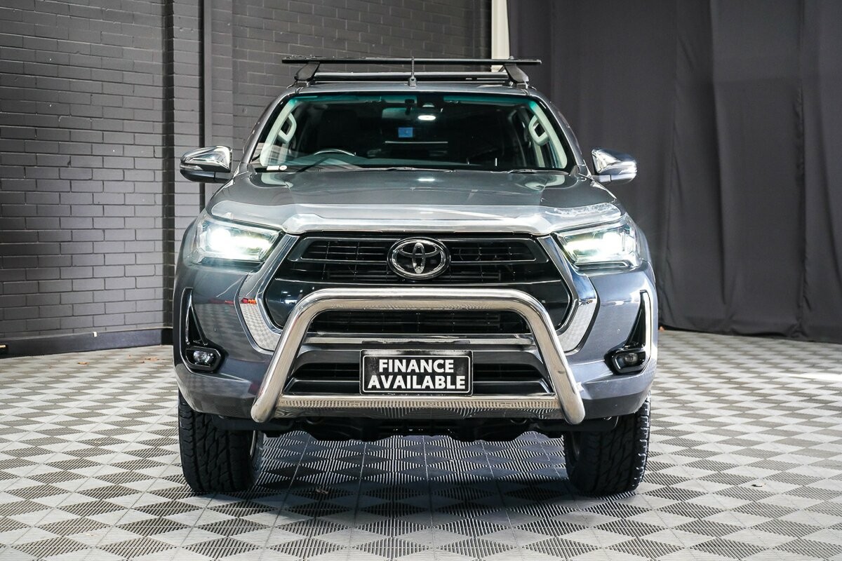 Toyota Hilux image 3
