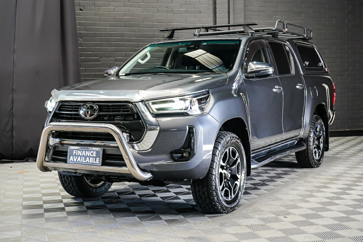 Toyota Hilux image 4