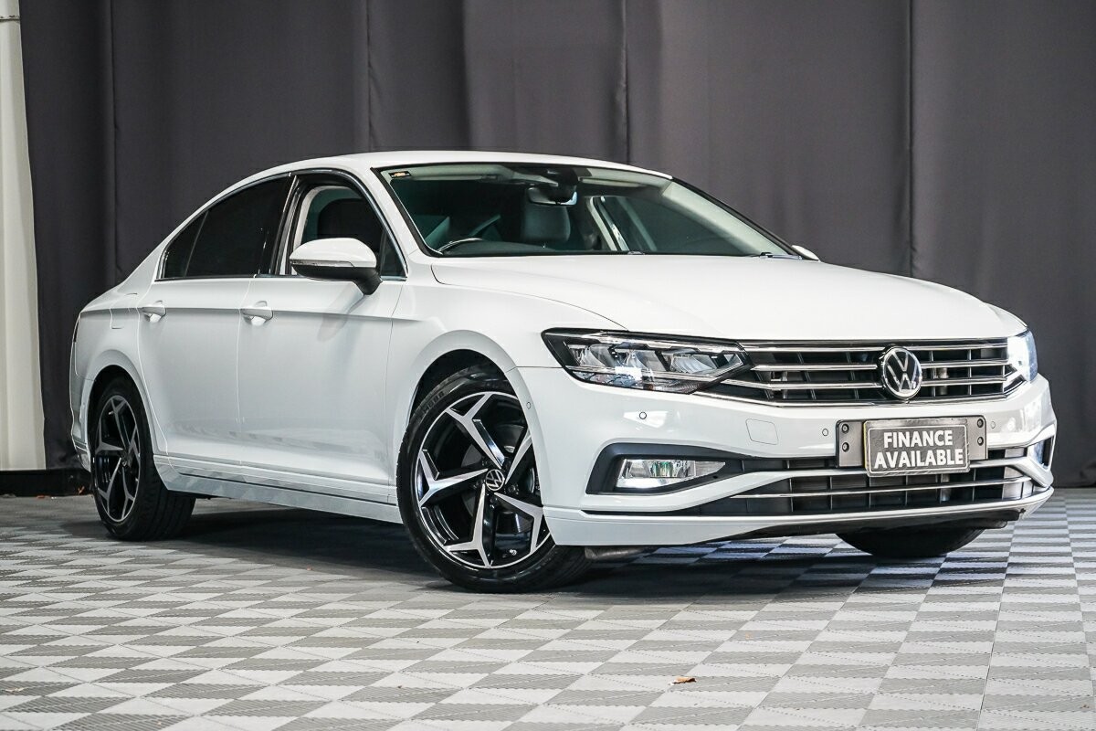 Volkswagen Passat image 1