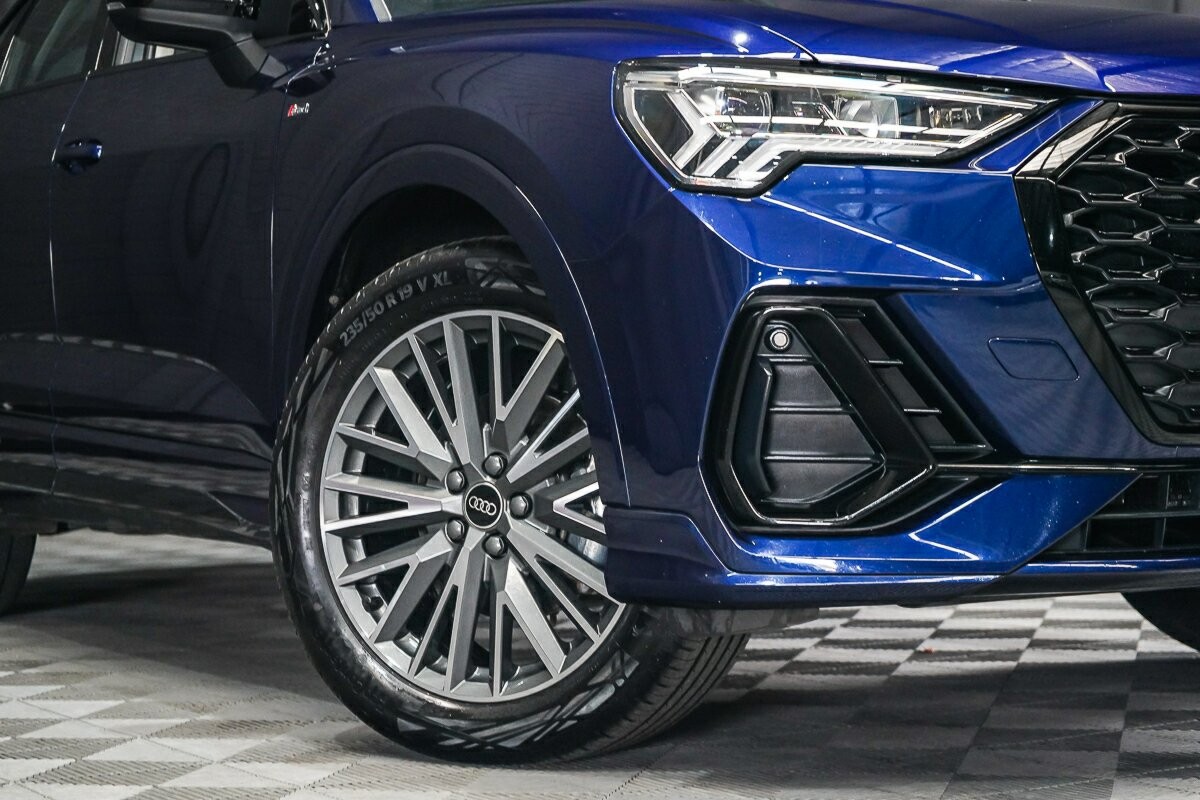 Audi Q3 image 2