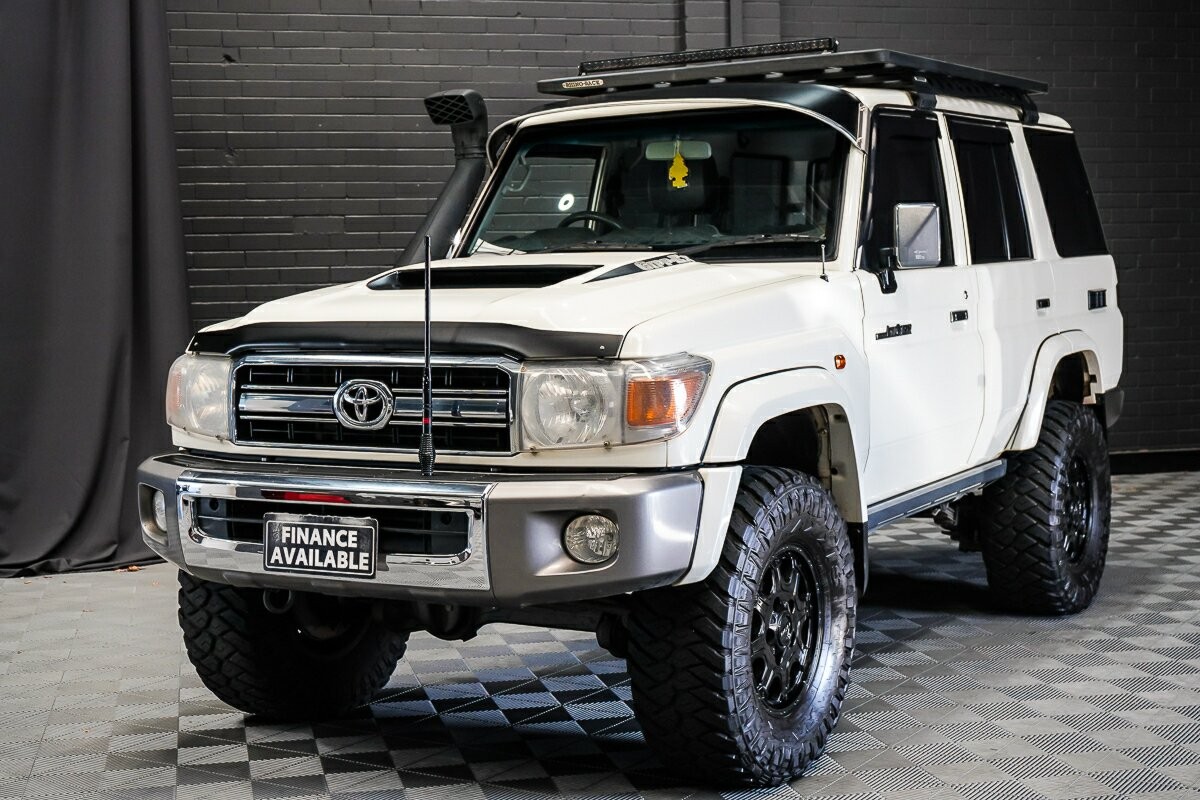 Toyota Landcruiser image 4