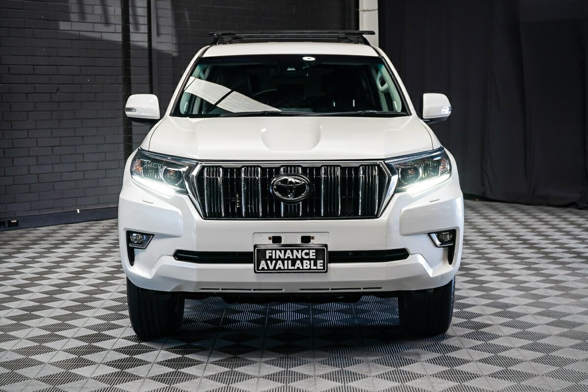 Toyota Landcruiser Prado image 3