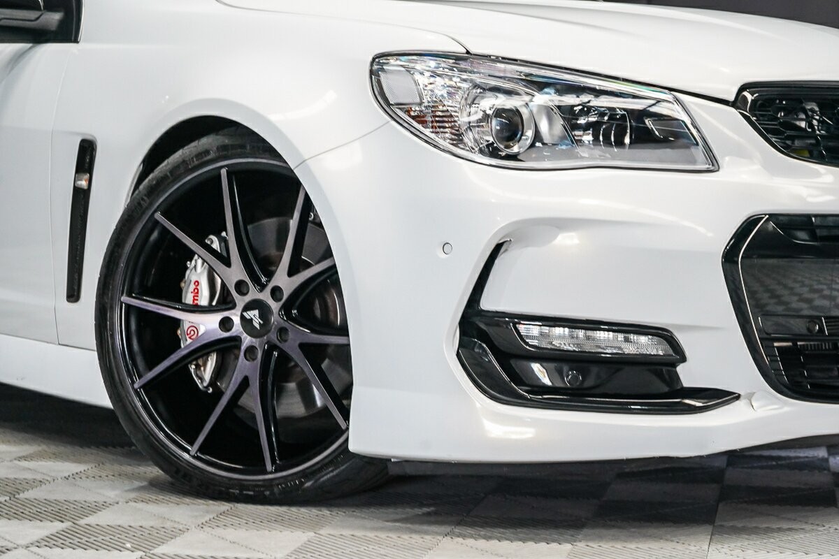 Holden Commodore image 2
