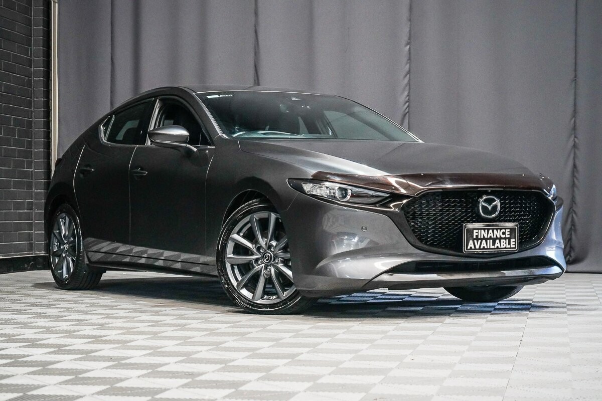 Mazda 3 image 1
