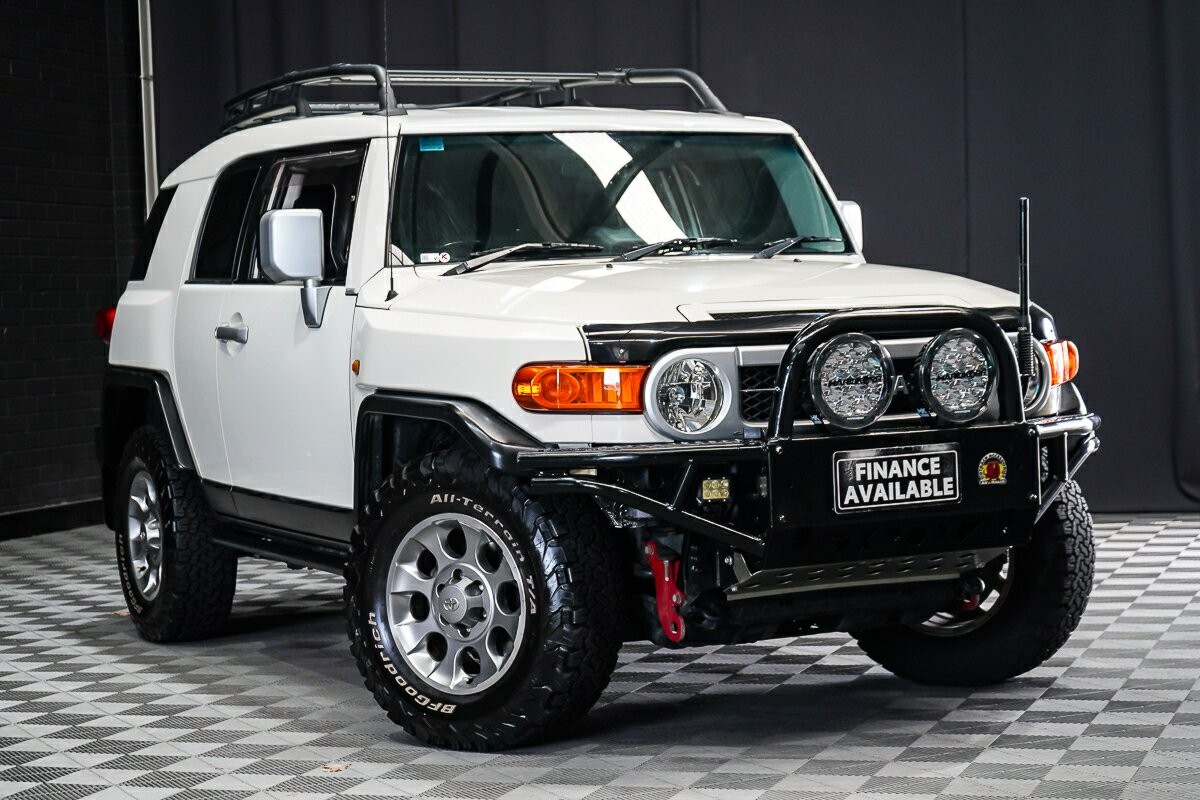 Toyota Fj Cruiser image 1
