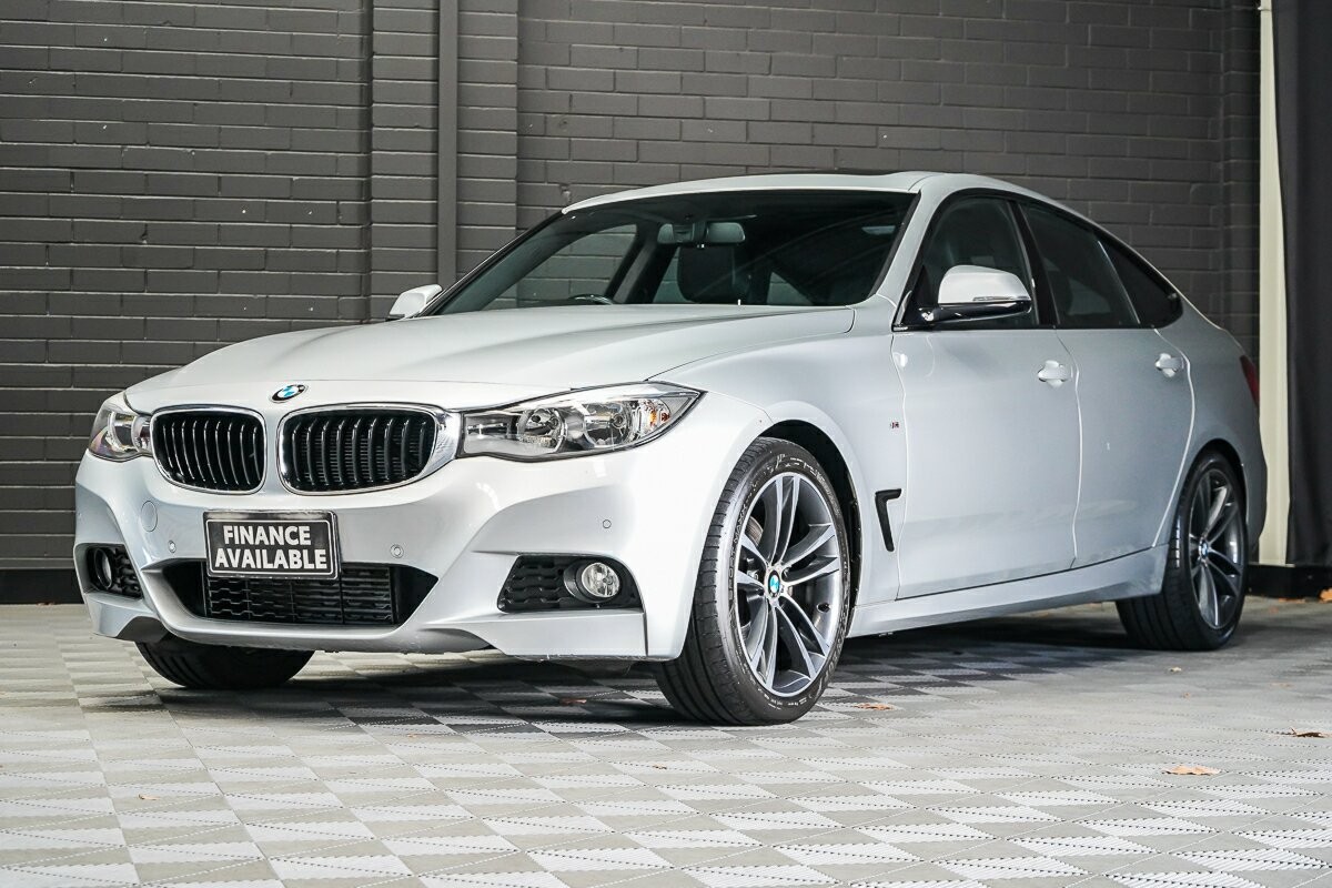 BMW 3 Series image 4