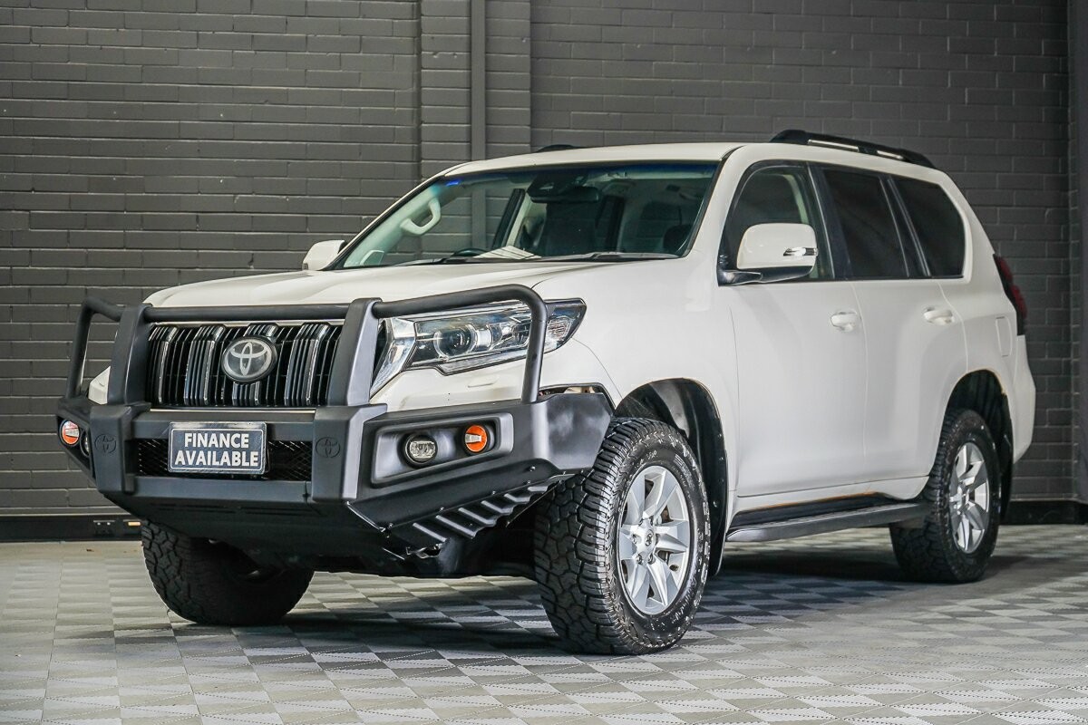 Toyota Landcruiser Prado image 4