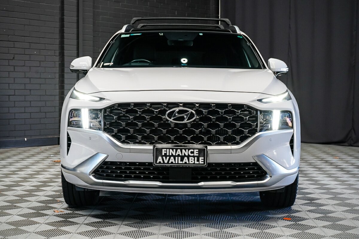 Hyundai Santa Fe image 3