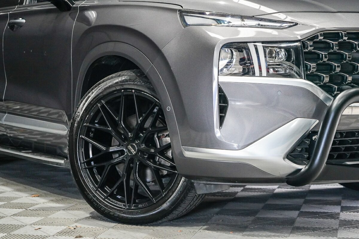 Hyundai Santa Fe image 2