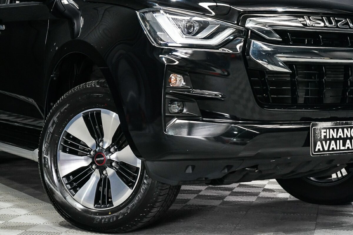 Isuzu D-max image 2