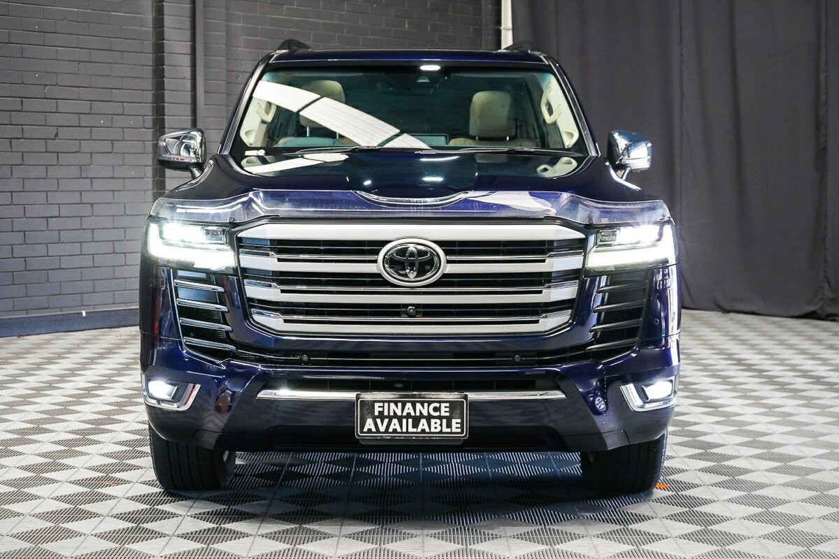 Toyota Landcruiser image 3