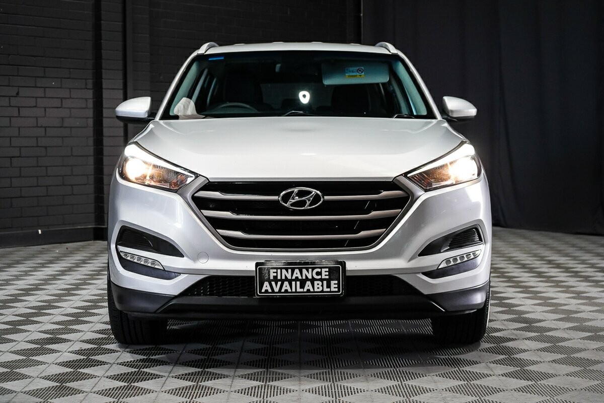 Hyundai Tucson image 3