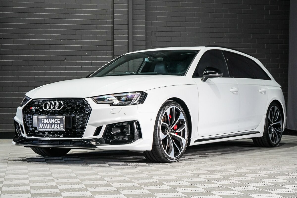 Audi Rs4 image 4